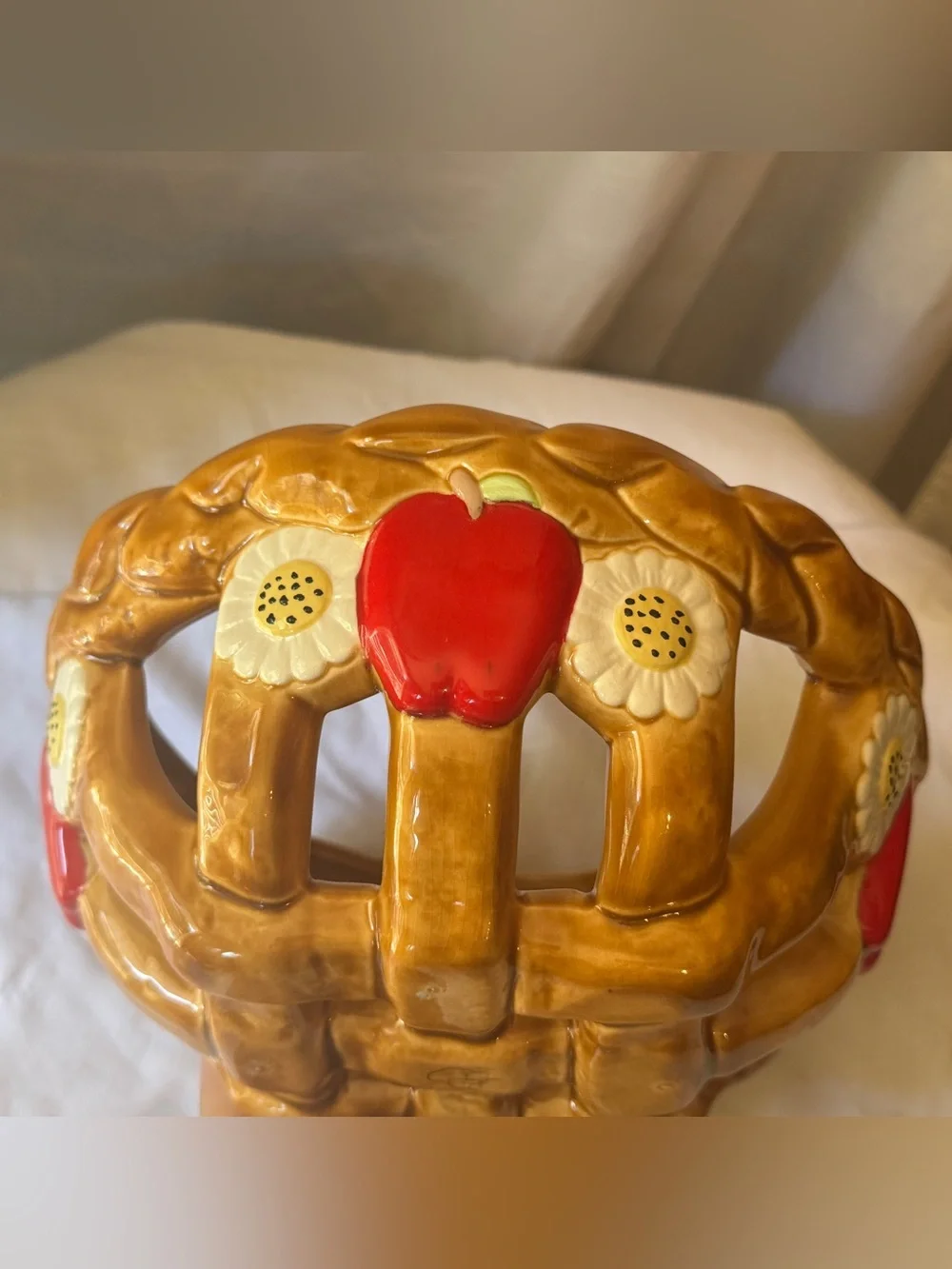 1980s Ceramic Bread/Fruit Basket with Red Apple and Daisy Motif